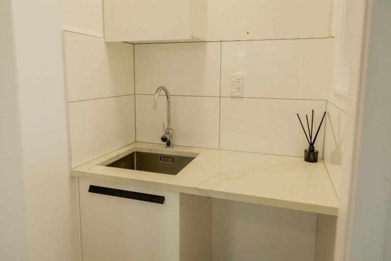 Photo of property in 3/12 Nile Road, Milford, Auckland, 0620