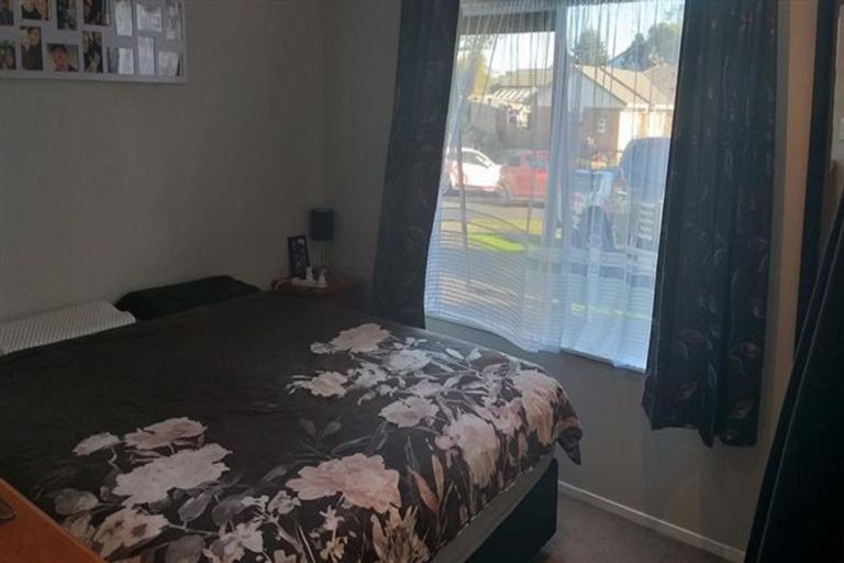 Photo of property in 3 Bernina Place, Weymouth, Auckland, 2103