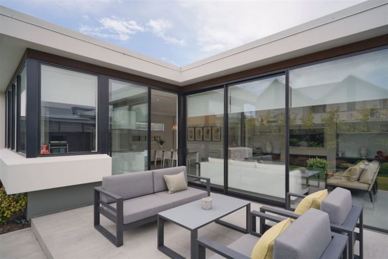 Photo of property in 89 Jeffreys Road, Fendalton, Christchurch, 8052