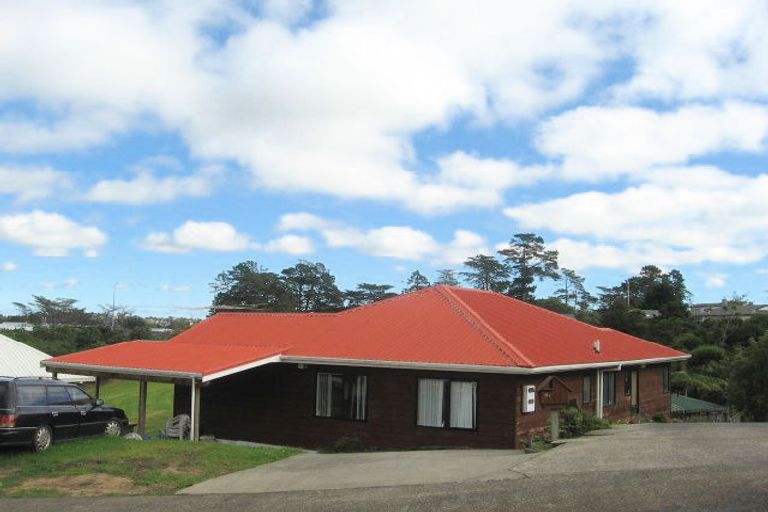 Photo of property in 2/11 Jay Court, Botany Downs, Auckland, 2010