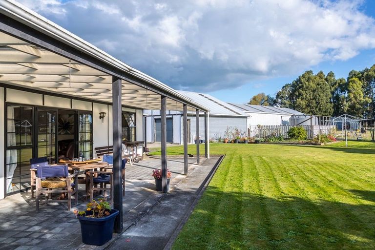 Photo of property in 19 Matahiwi Road, Matahiwi, Masterton, 5888