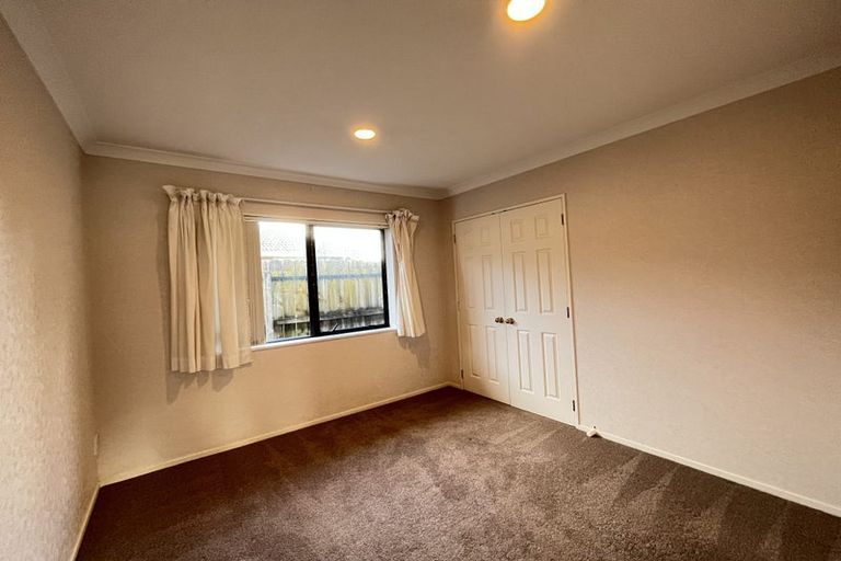 Photo of property in 14 Brittas Place, East Tamaki, Auckland, 2016