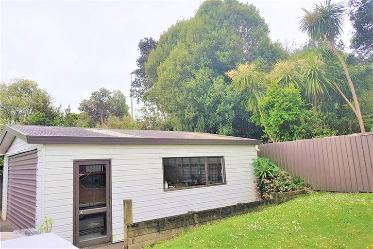 Photo of property in 8 Malibu Grove, Bayview, Auckland, 0629