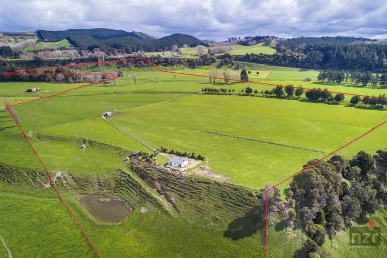 Photo of property in 73 Vinegar Hill Road, Hunterville, 4783