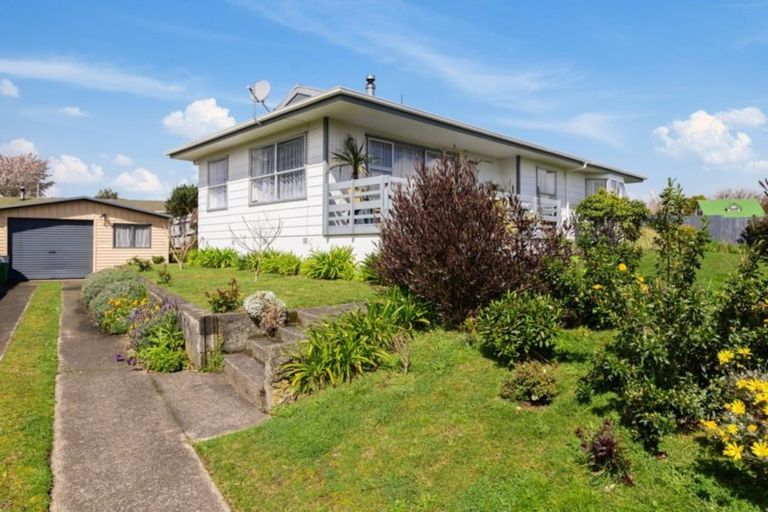Photo of property in 29 Pohutukawa Drive, Owhata, Rotorua, 3010