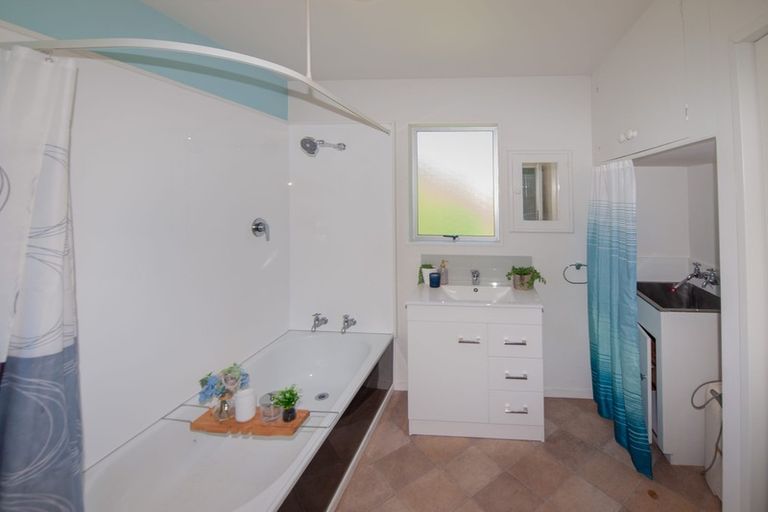 Photo of property in 1a Halswater Drive, Churton Park, Wellington, 6037