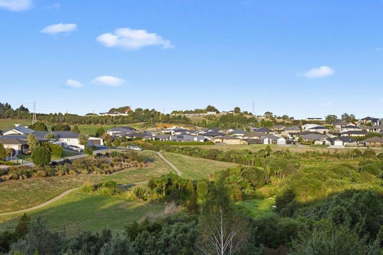 Photo of property in 27 Kilbryde Crescent, Pokeno, 2402