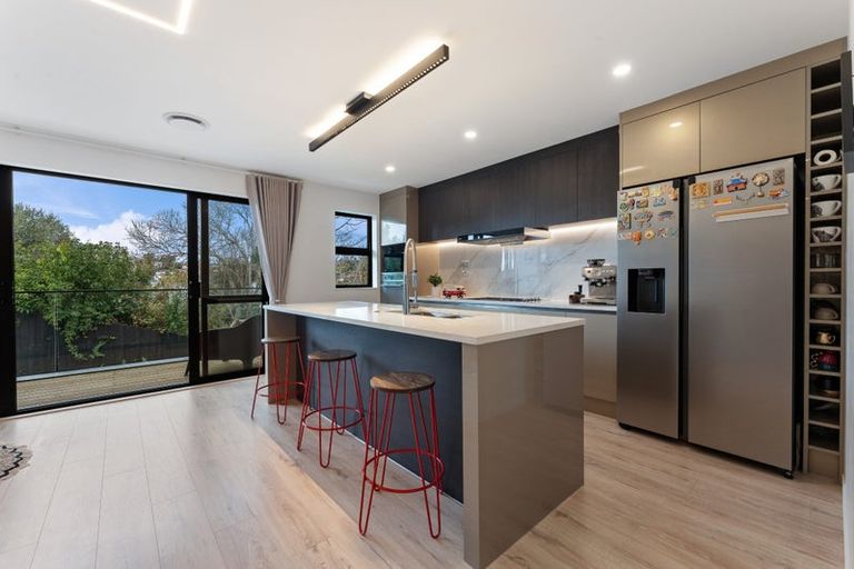 Photo of property in 116d Oaktree Avenue, Browns Bay, Auckland, 0630