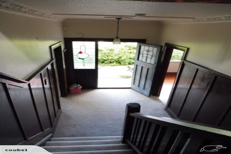 Photo of property in 39 Northland Road, Northland, Wellington, 6012