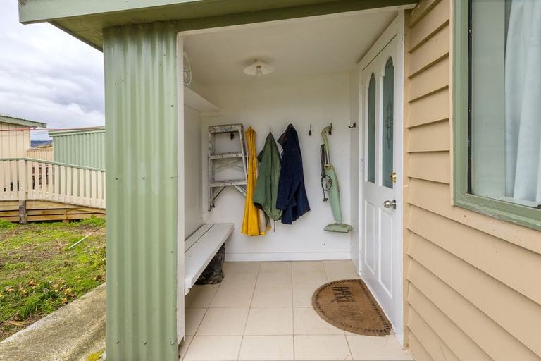 Photo of property in 103 Maytown Road, Waimate, 7978