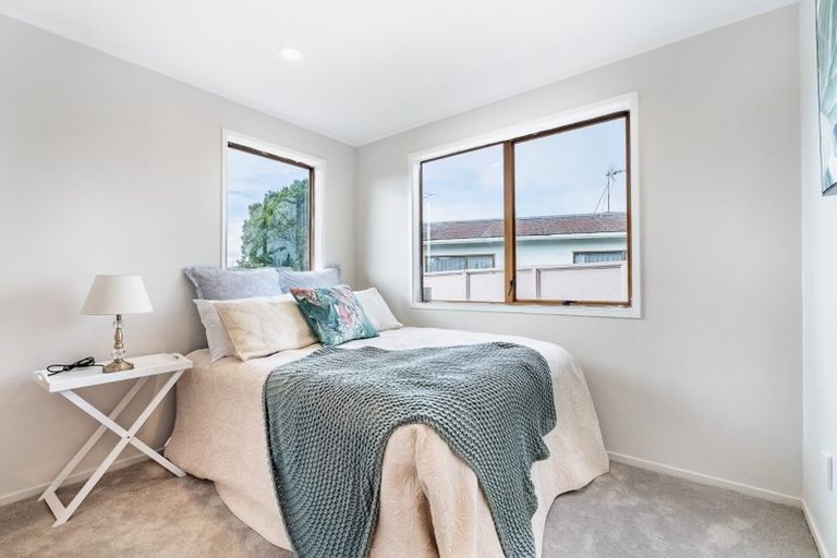 Photo of property in 5 Fiesta Drive, Half Moon Bay, Auckland, 2012