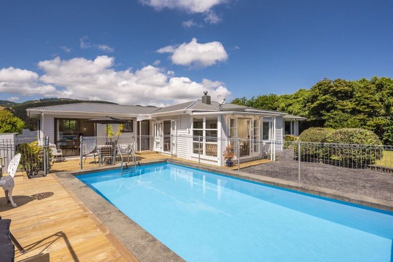 Photo of property in 138 Arawhata Road, Paraparaumu, 5032