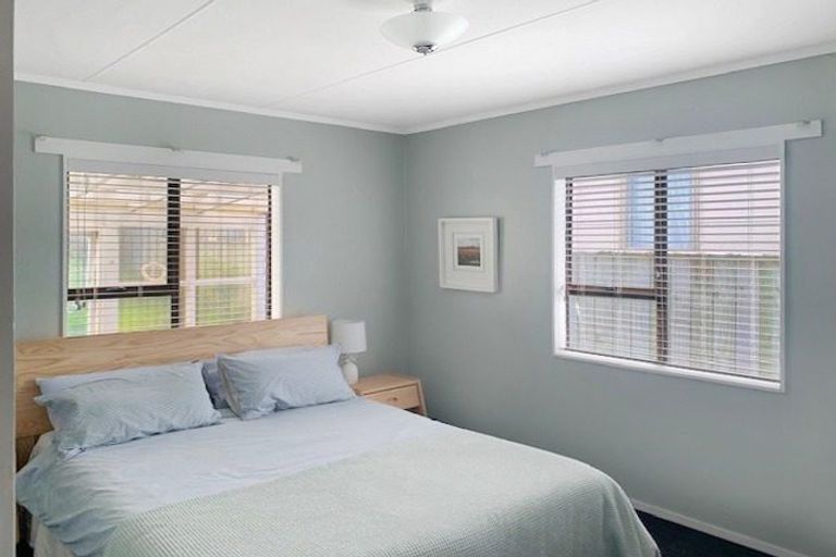Photo of property in 6 Ruanui Street, Himatangi Beach, Foxton, 4891