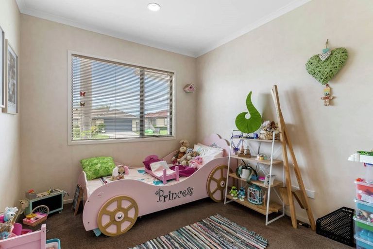 Photo of property in 1 Ballybay Road, East Tamaki, Auckland, 2016