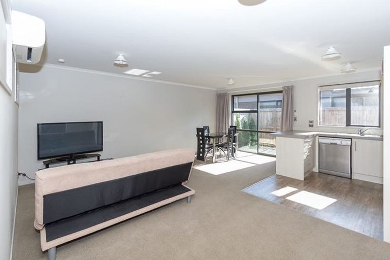 Photo of property in 3/102 Old Farm Road, Hamilton East, Hamilton, 3216