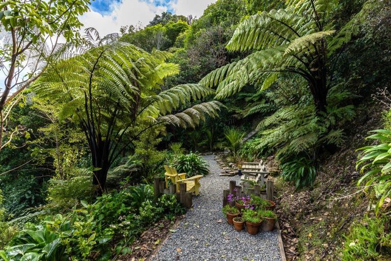 Photo of property in 251 Queen Charlotte Drive, Havelock, Picton, 7281