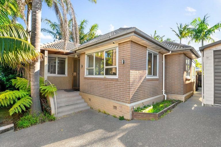 Photo of property in 42 Alfriston Road, Manurewa East, Auckland, 2102
