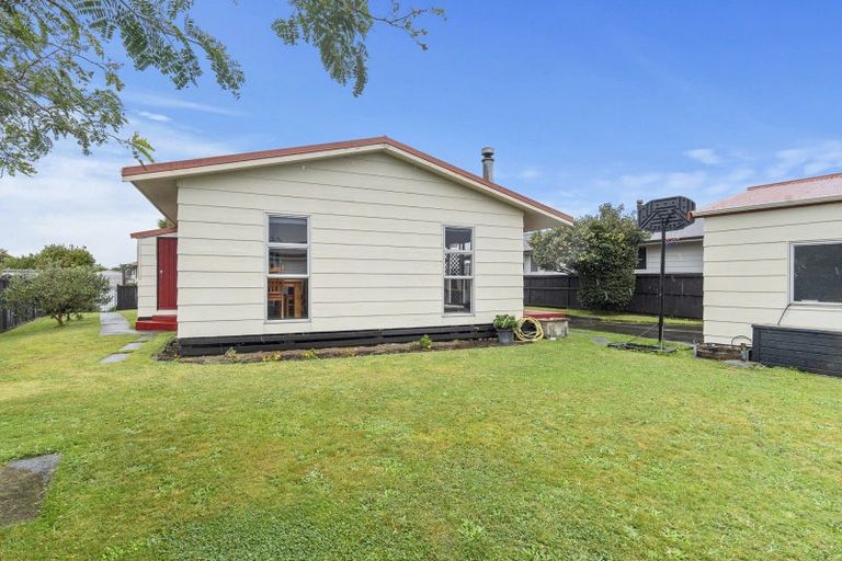 Photo of property in 219 Parklands Avenue, Bell Block, New Plymouth, 4312