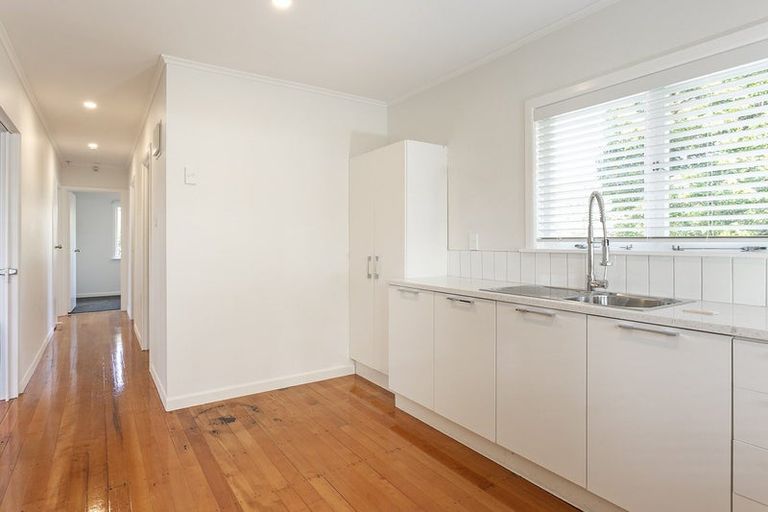 Photo of property in 147 Lancaster Road, Beach Haven, Auckland, 0626
