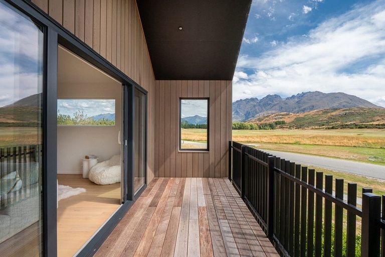 Photo of property in 22 Soudley Court, Jacks Point, Queenstown, 9371