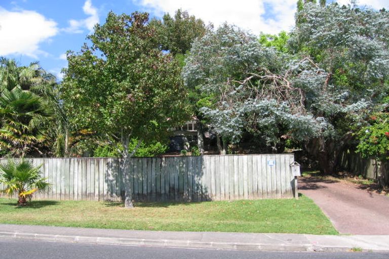 Photo of property in 28 Alexander Avenue, Torbay, Auckland, 0630
