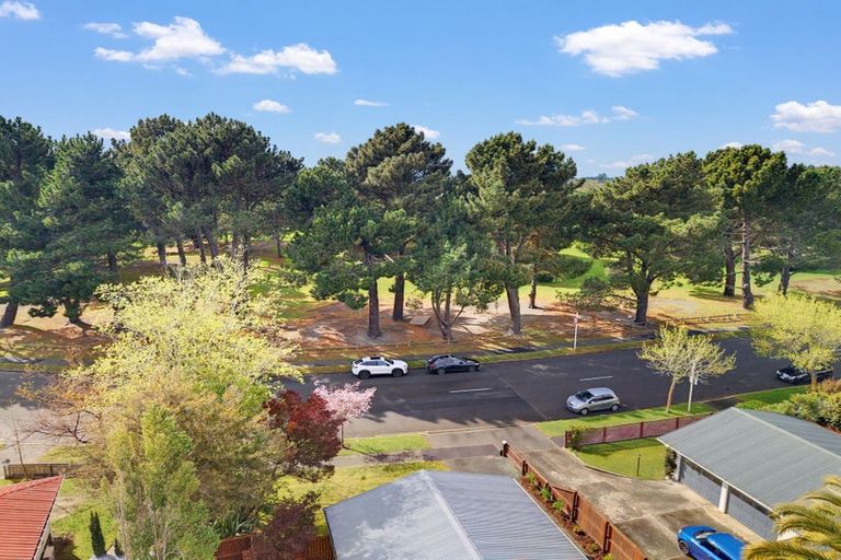 Photo of property in 205 Queenspark Drive, Parklands, Christchurch, 8083