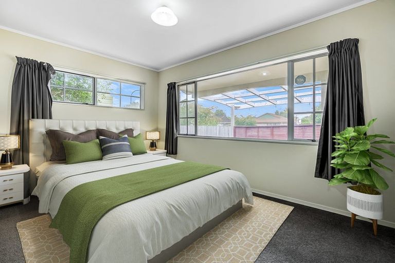 Photo of property in 37 Alison Street, Hamilton Lake, Hamilton, 3204