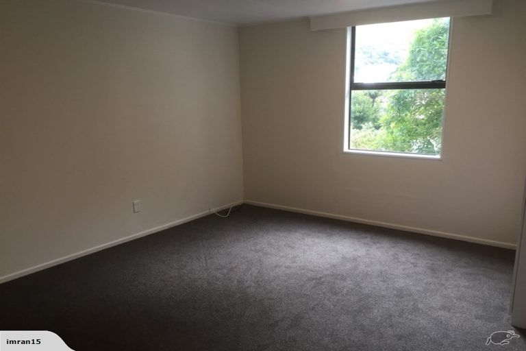 Photo of property in 132 Parkvale Road, Karori, Wellington, 6012