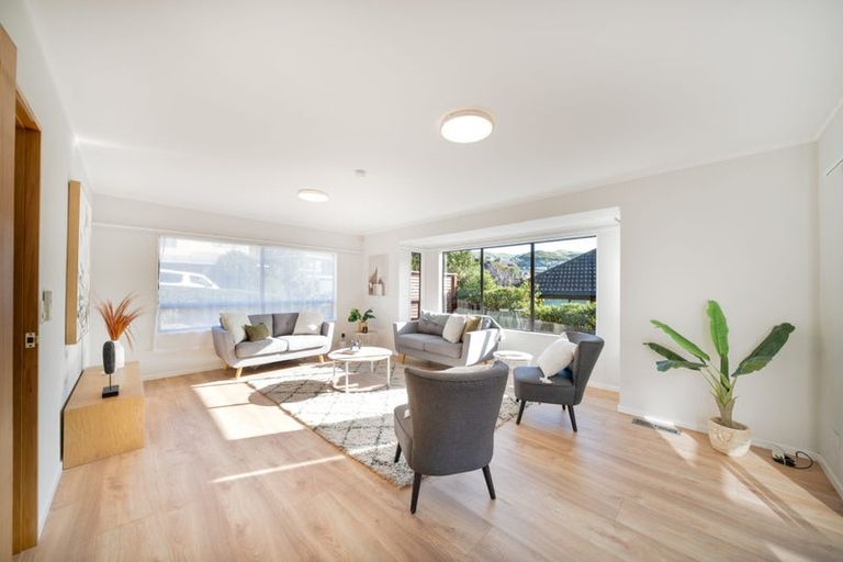 Photo of property in 12 Longmont Terrace, Churton Park, Wellington, 6037