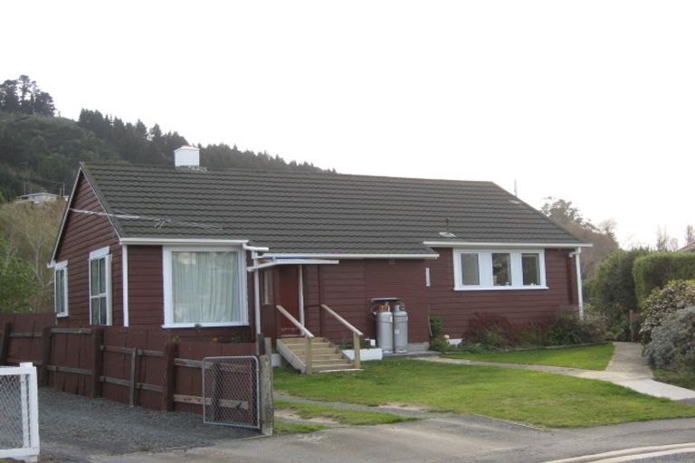 Photo of property in 2 Blundell Avenue, Port Chalmers, 9023