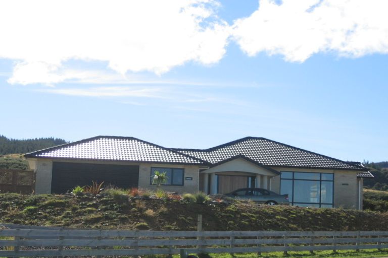 Photo of property in 87 Kirton Drive, Riverstone Terraces, Upper Hutt, 5018