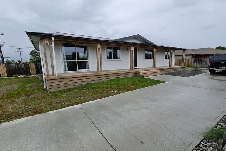 Photo of property in 98 Derby Street, Westport, 7825