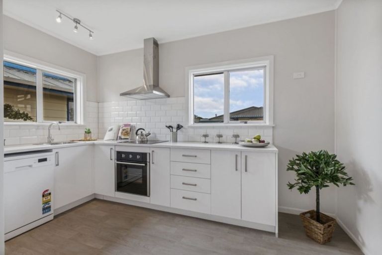 Photo of property in 97 Russell Road, Manurewa, Auckland, 2102