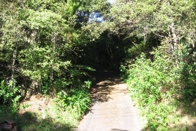 Photo of property in 142 Konini Road, Titirangi, Auckland, 0604