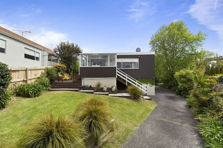 Photo of property in 1/18 Bevyn Street, Castor Bay, Auckland, 0620