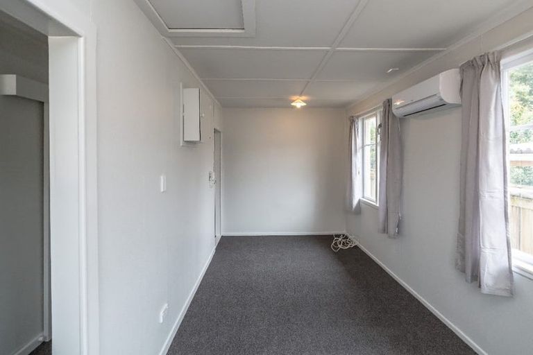 Photo of property in 27 Oxford Street, Lansdowne, Masterton, 5810