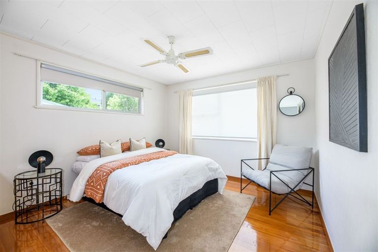 Photo of property in 23 Finlow Drive, Te Atatu South, Auckland, 0610