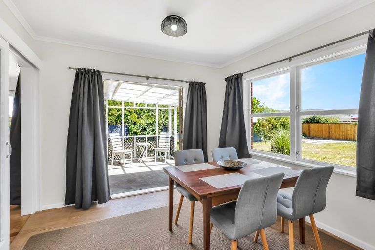 Photo of property in 28 Mahoe Street, Levin, 5510