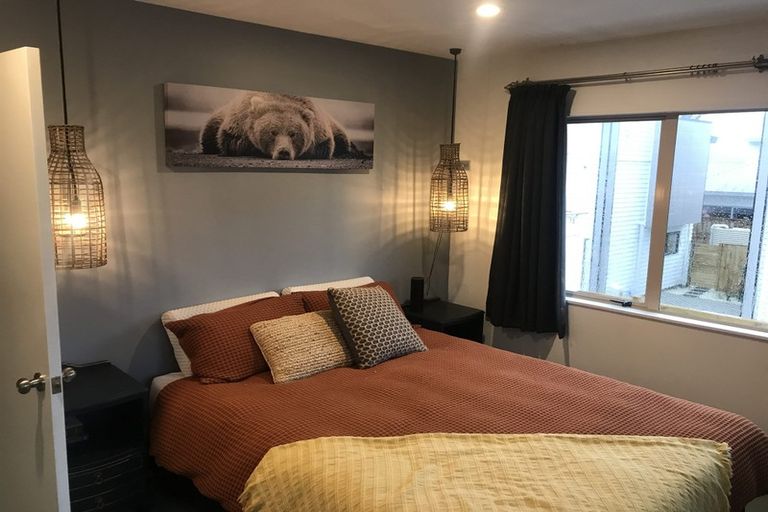 Photo of property in 2/842 East Coast Road, Oteha, Auckland, 0630