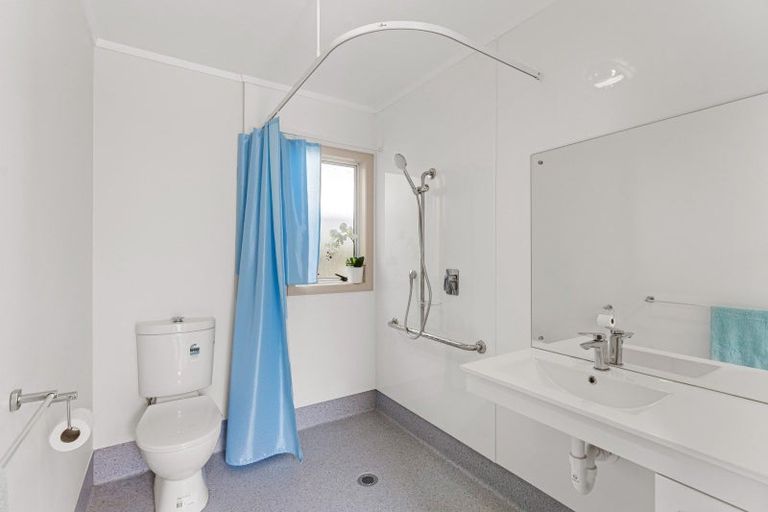 Photo of property in 9 Bluegum Road, Paraparaumu Beach, Paraparaumu, 5032