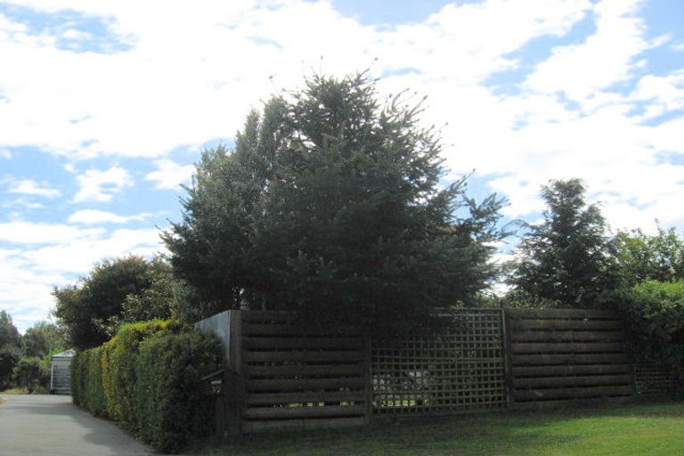 Photo of property in 32 Hewitts Road, Woodend, 7610