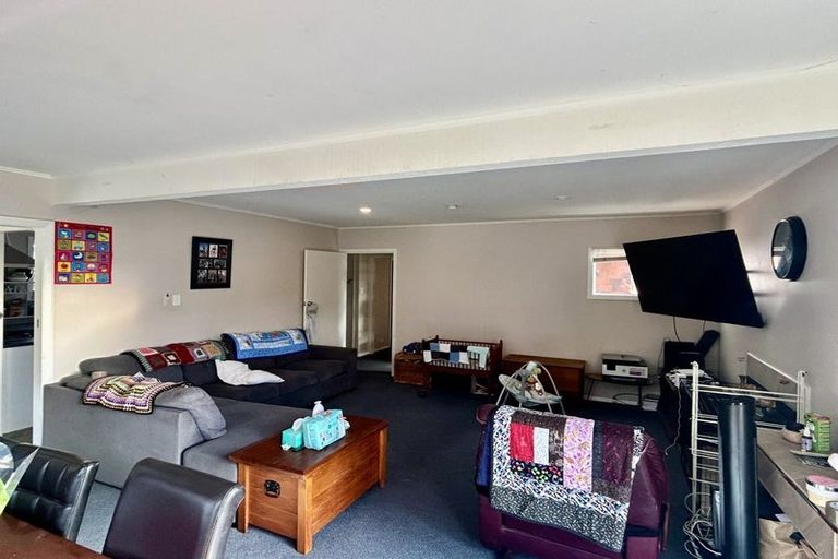 Photo of property in 6 Ngahina Street, Paraparaumu, 5032