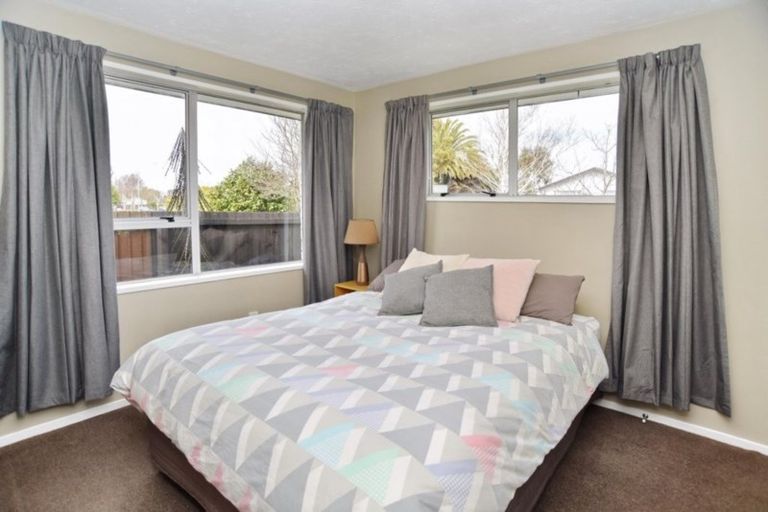 Photo of property in 63 Solomon Avenue, Redwood, Christchurch, 8051