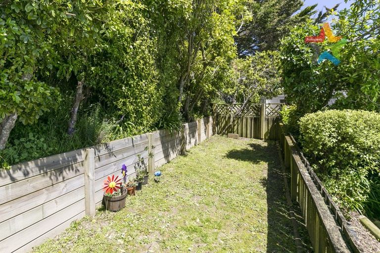 Photo of property in 13 Ruth Grove, Karori, Wellington, 6012