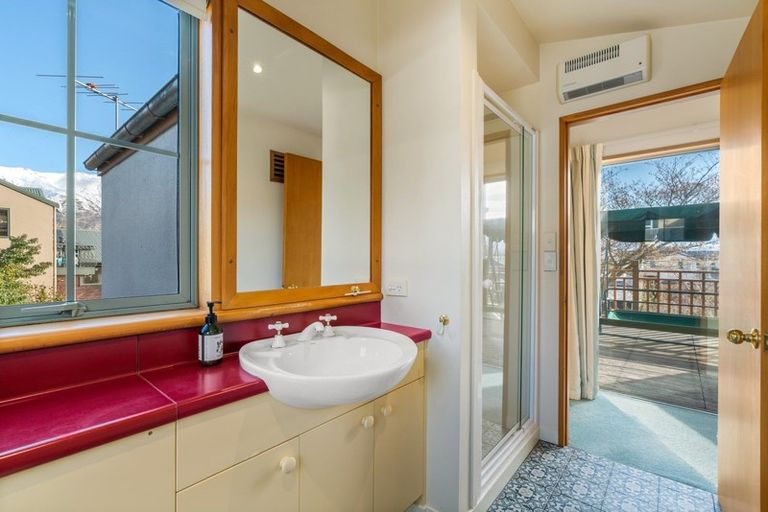 Photo of property in 22 Tenby Street, Wanaka, 9305