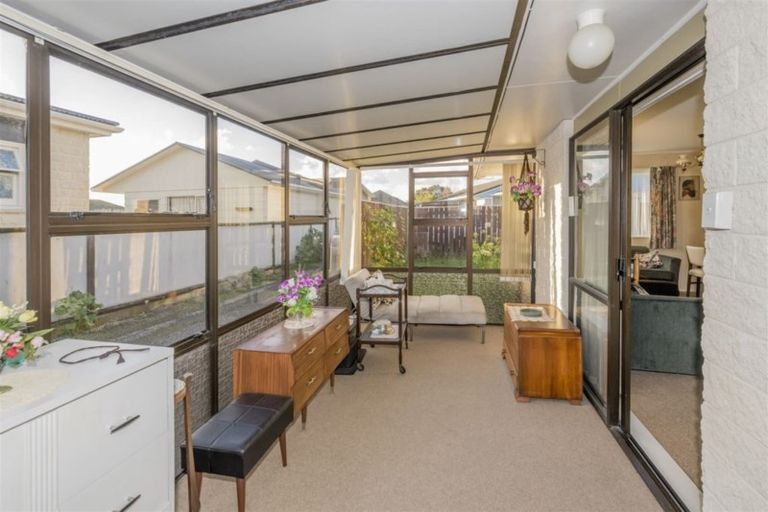 Photo of property in 10 Raukawa Street, Otaki, 5512