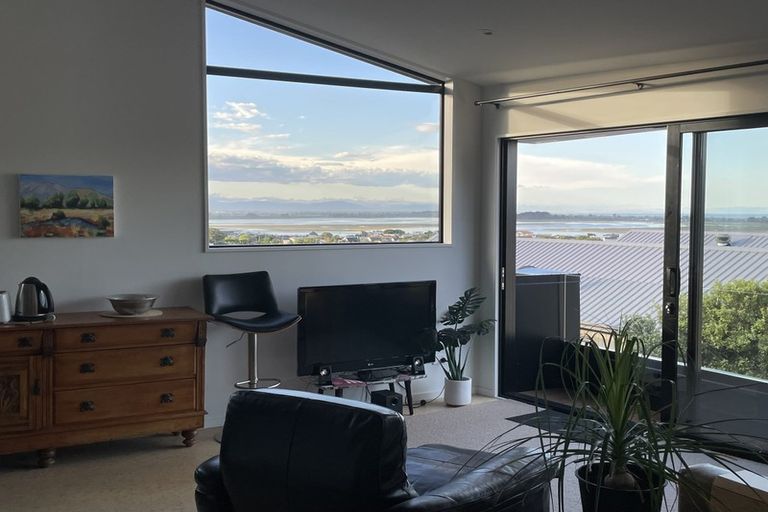 Photo of property in 34 Moncks Spur Road, Redcliffs, Christchurch, 8081