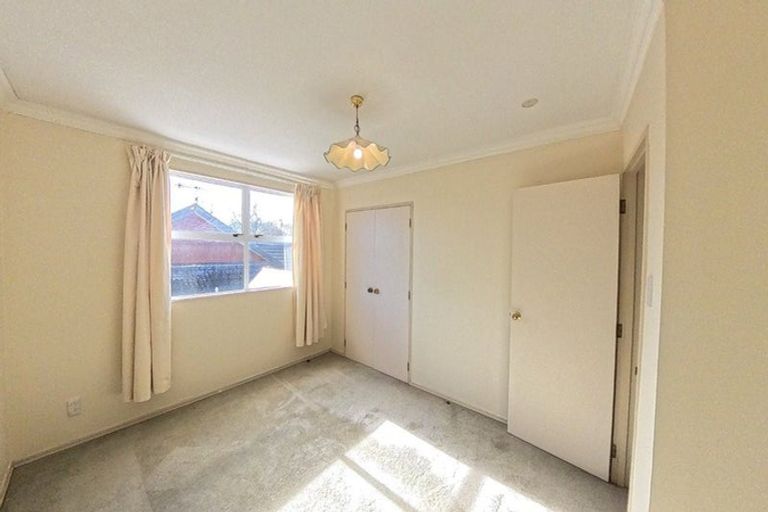 Photo of property in 1 Dresdan Court, Hokowhitu, Palmerston North, 4410