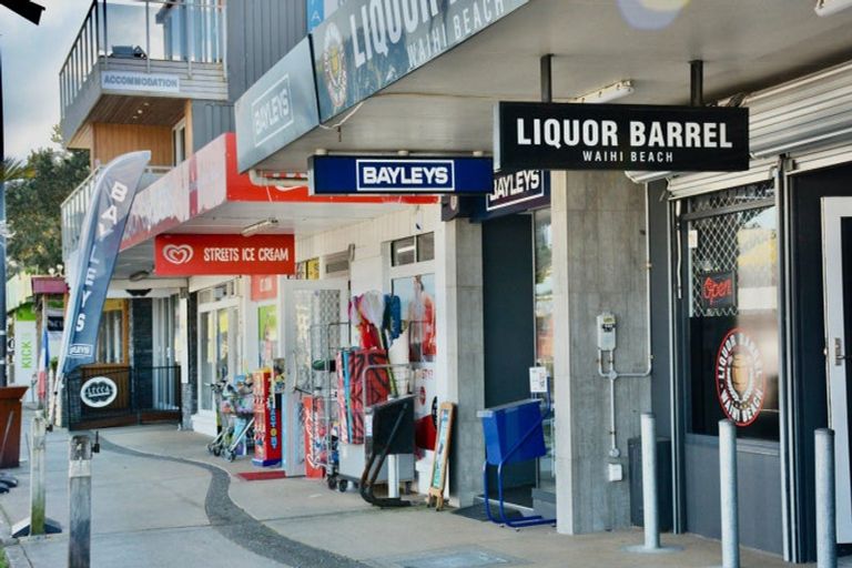 Photo of property in 18 Wilson Road South, Waihi Beach, 3611