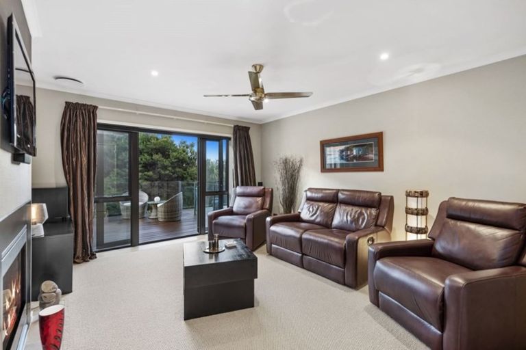 Photo of property in 349 Glenvar Road, Long Bay, Auckland, 0630